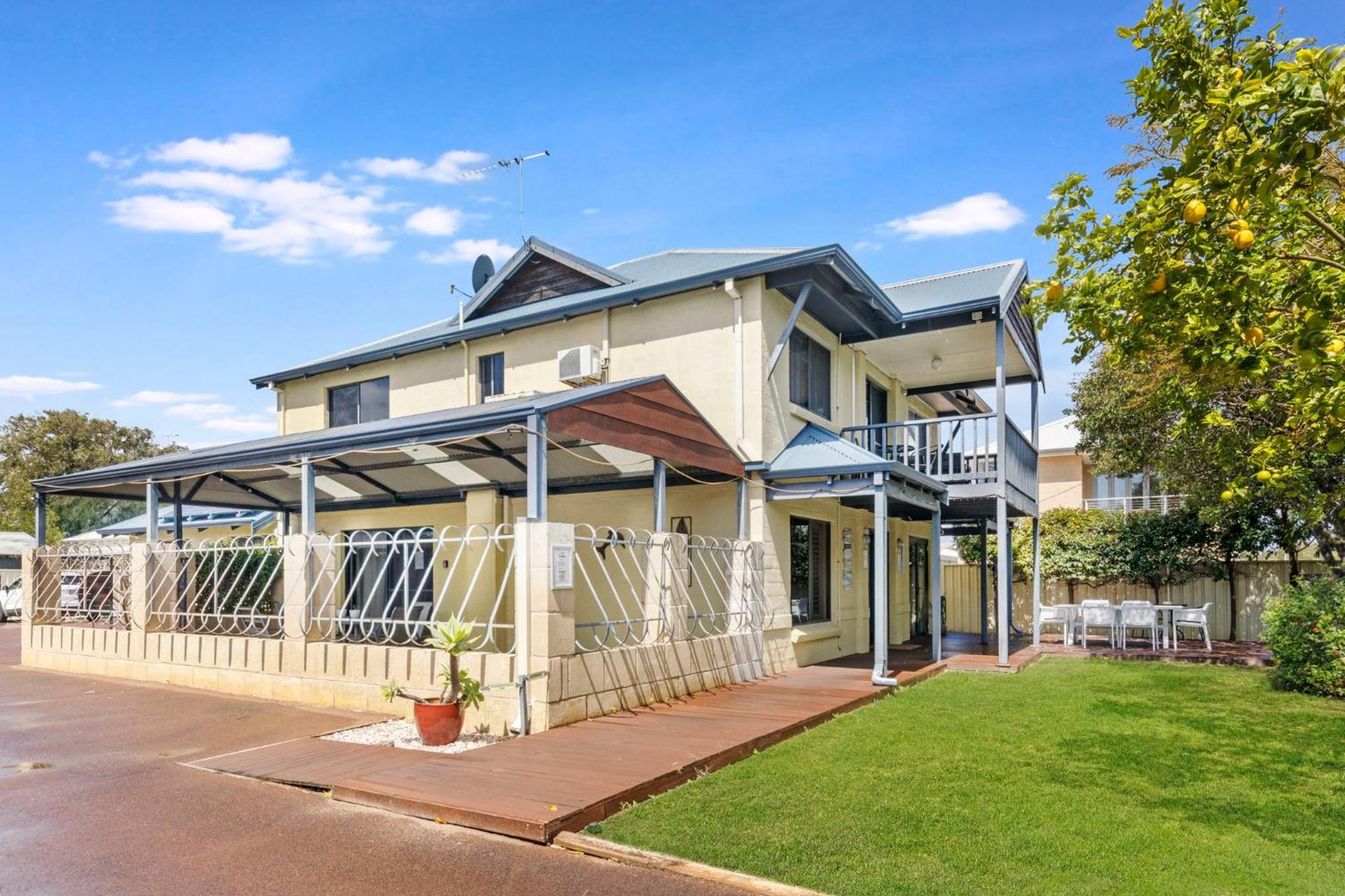 Observatory Guesthouse - Adults Only Busselton Eksteriør billede